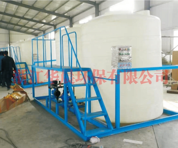 全自動(dòng)加藥消毒投加裝置(圖1) 全自動(dòng)加藥消毒投加裝置